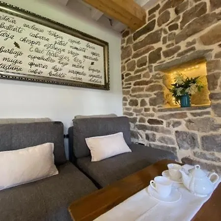 Pasiega Lo Riquines * San Pedro Del Romeral