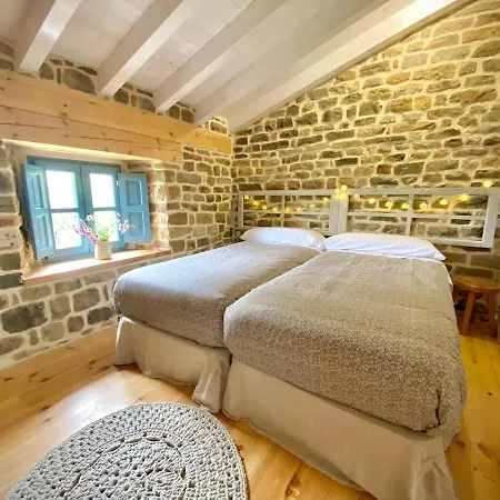 Pasiega Lo Riquines San Pedro Del Romeral