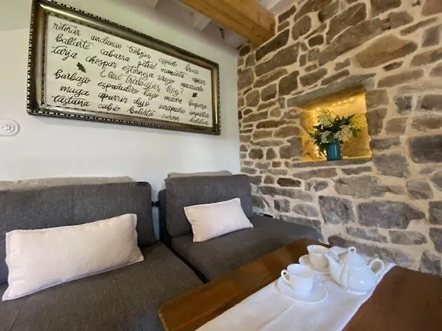 Pasiega Lo Riquines * San Pedro Del Romeral